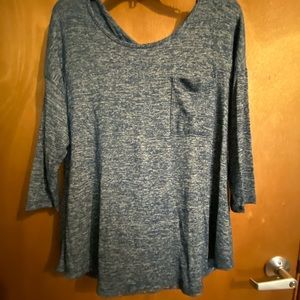 Navy crisscross 3/4 sleeve top